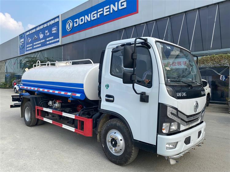 Xe phun nước 5 khối Dongfeng