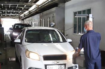 Đo khí thải ô tô 'đạp hết chân ga' gây lo ngại hỏng xe: Cục Đăng kiểm nói gì?