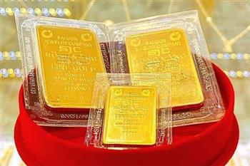 Giá vàng miếng vượt 150 triệu đồng/lượng