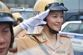 Công an Hà Nội vận hành phần mềm tra cứu giấy phép lái xe