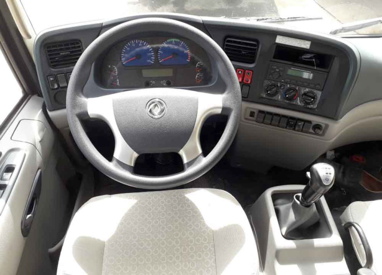 Xe tải Dongfeng B180 7 tấn thùng kín siêu dài 9.7m cabin